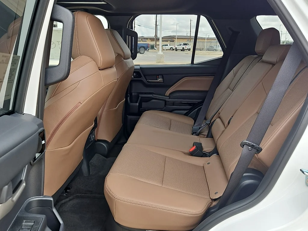 New 2026 Wind Chill Pear Toyota Limited image 7
