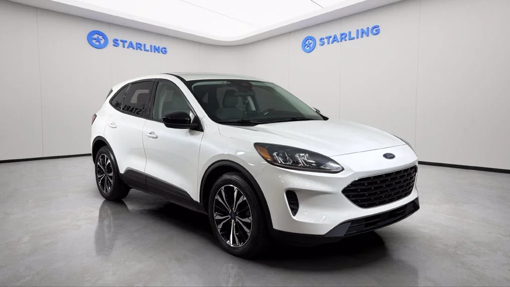 Used 2022  Ford SE image 13
