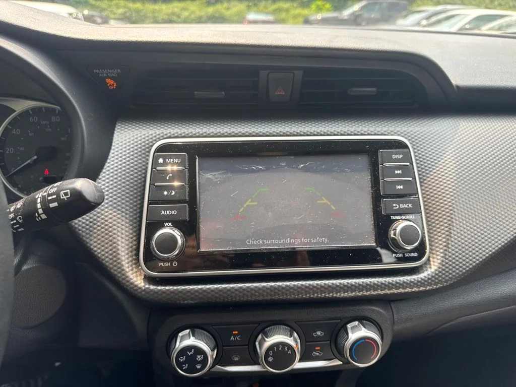 Used 2020 Black Nissan S image 17