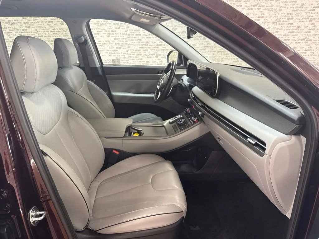 Used 2024 Sierra Burgundy Hyundai SEL image 9