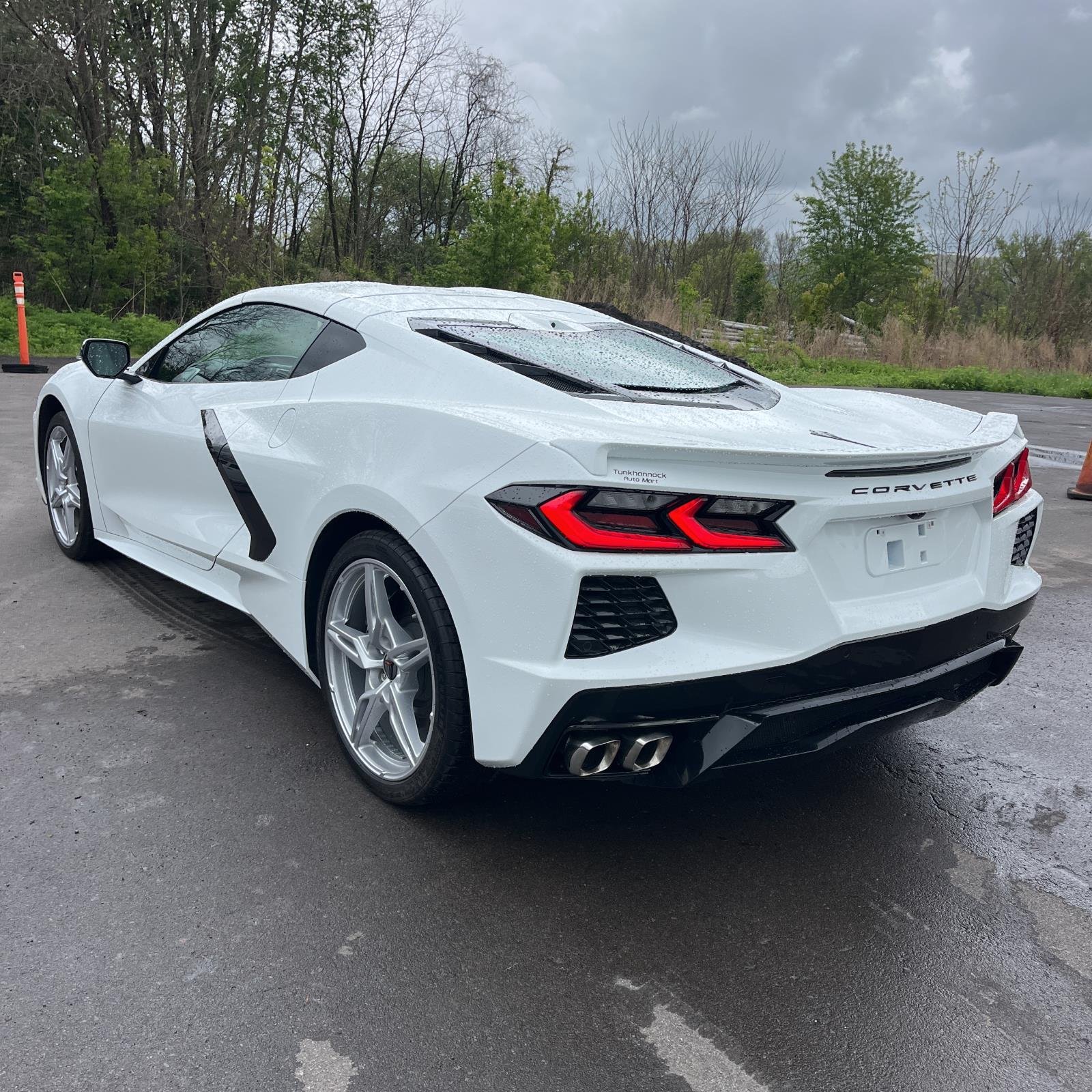 Used 2022 Arctic White Chevrolet 2LT image 5