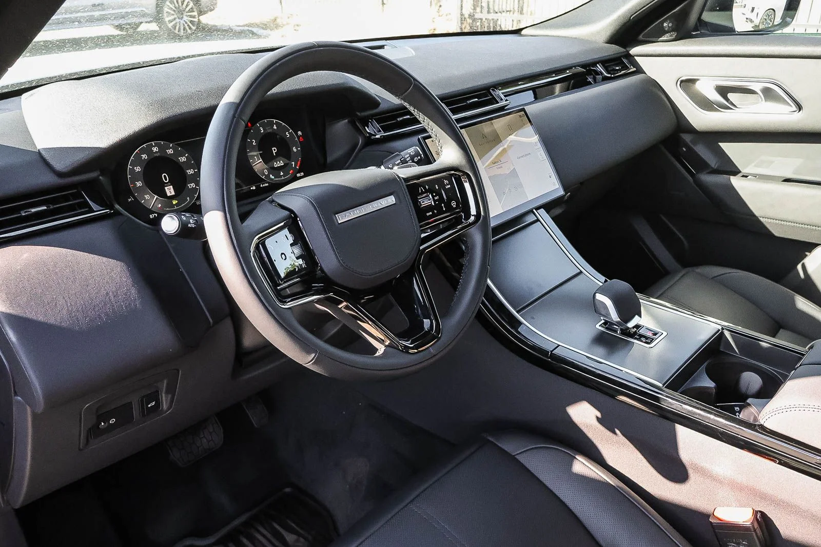 New 2026 Fuji White Land Rover S image 27