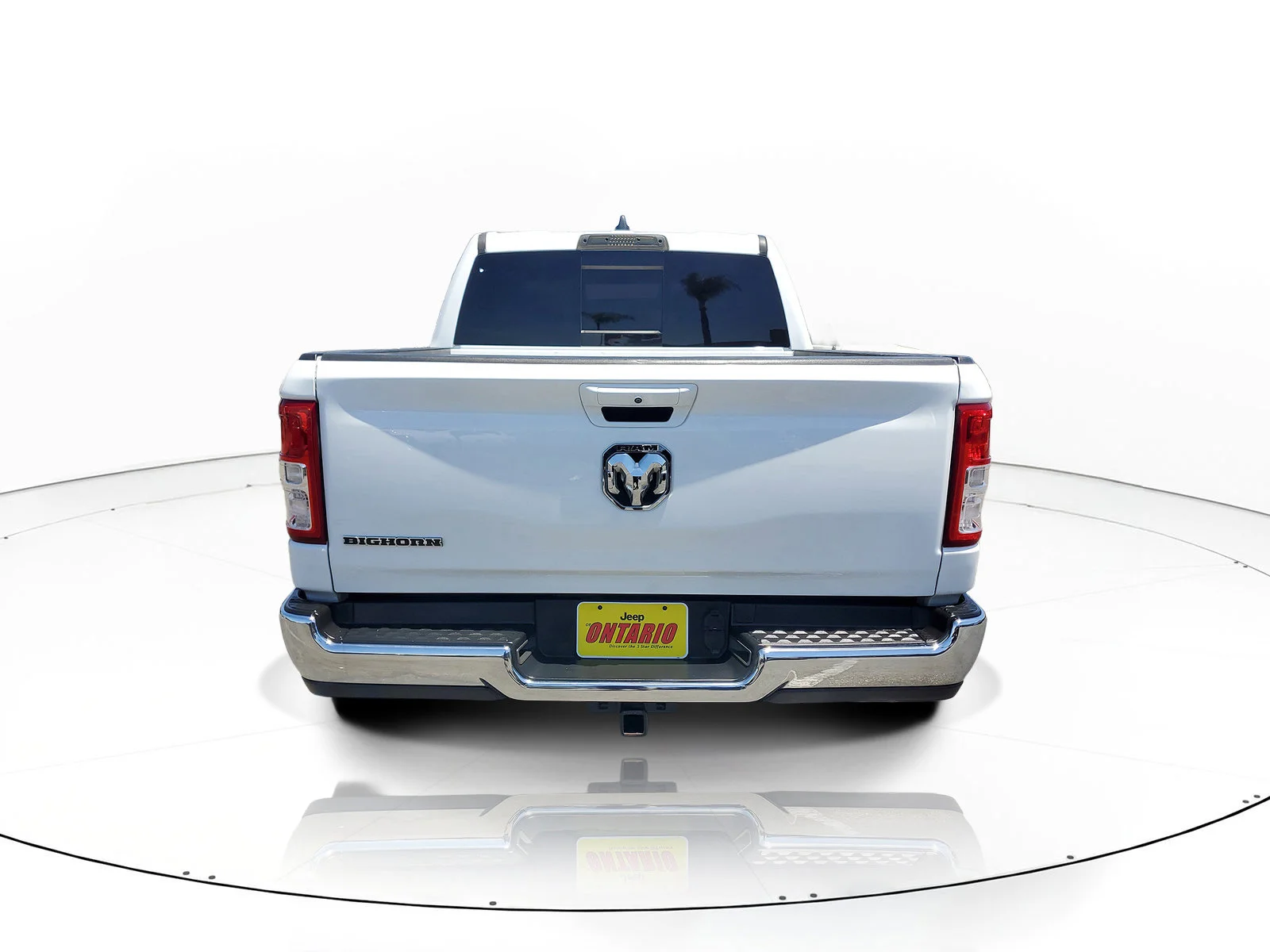 Certified Used 2021 White Ram Big Horn/Lone Star image 4