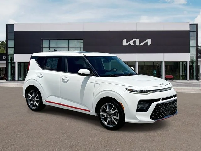 Used 2022 White Kia Turbo image 2