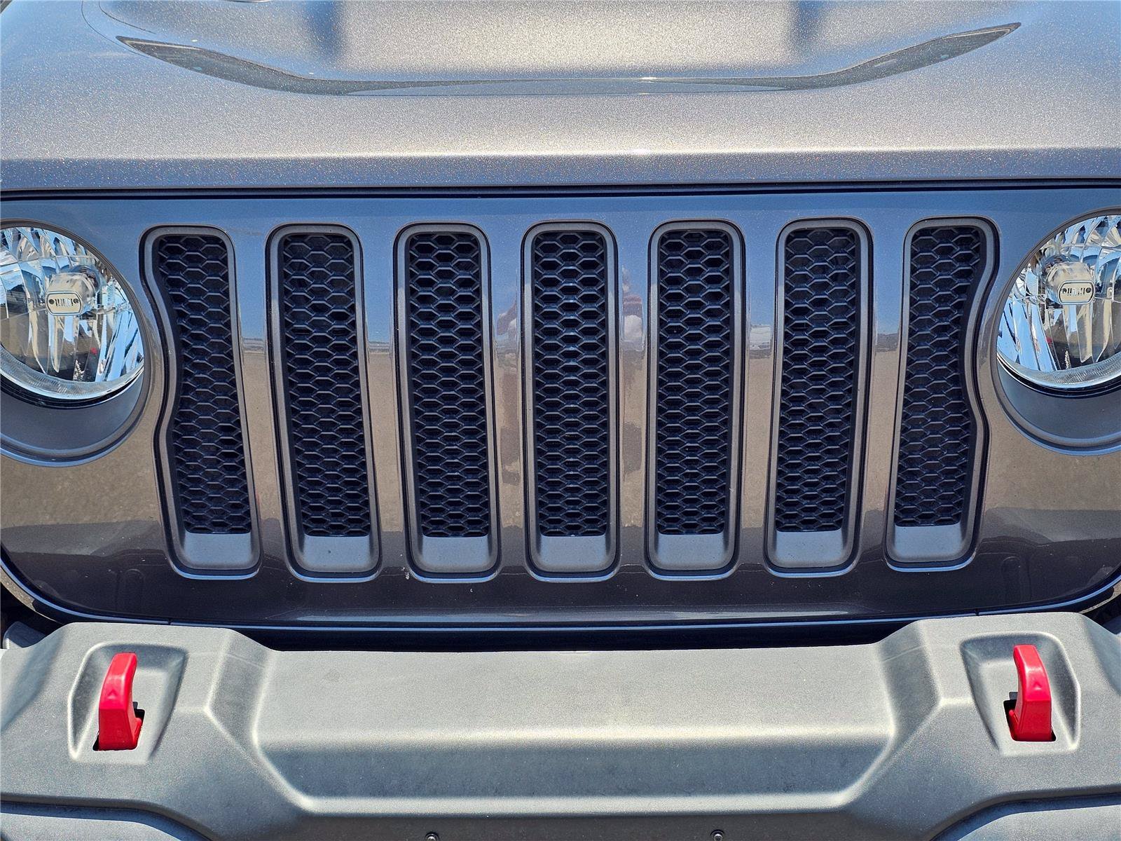 Used 2021 Granite Crystal Metallic Clearcoat Jeep Unlimited Rubicon image 3
