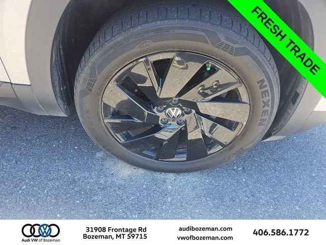 Used 2024 Silver Volkswagen 2.0T SE w/Technology image 13