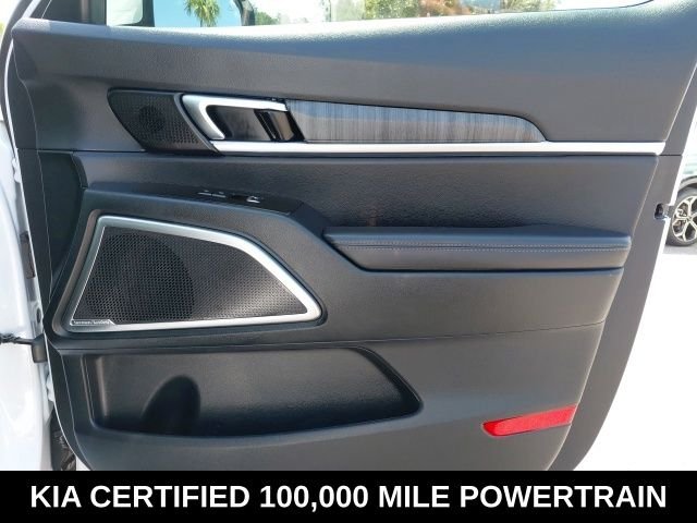 Used 2025 White Kia SX image 29