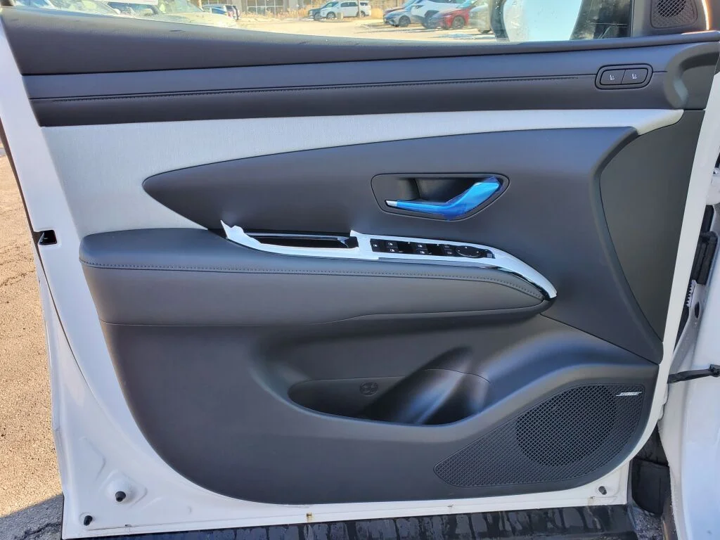 Used 2025 White Hyundai Limited image 21