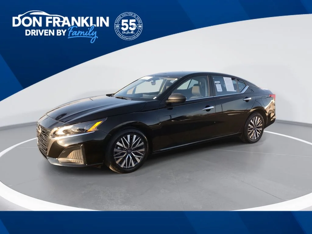 Used 2024 Black Nissan 2.5 SV image 1