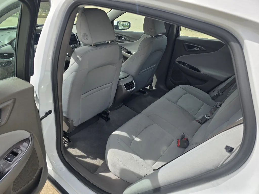 Used 2022 Summit White Chevrolet LT image 13
