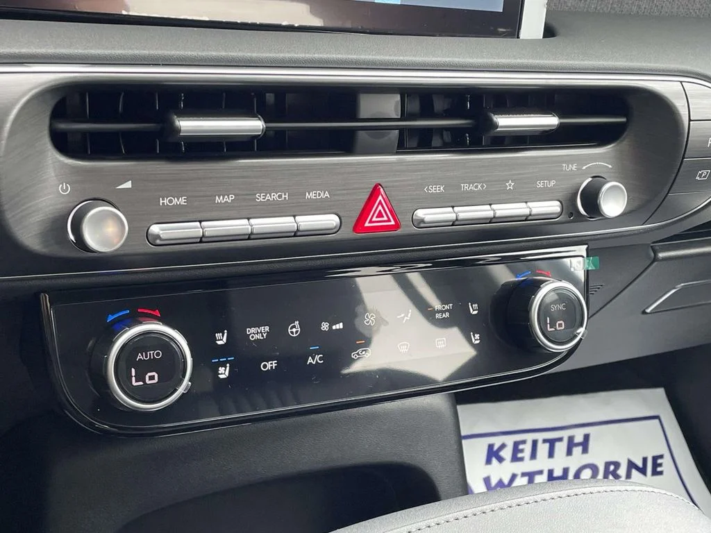 New 2026 White Hyundai Blue SEL Premium image 30
