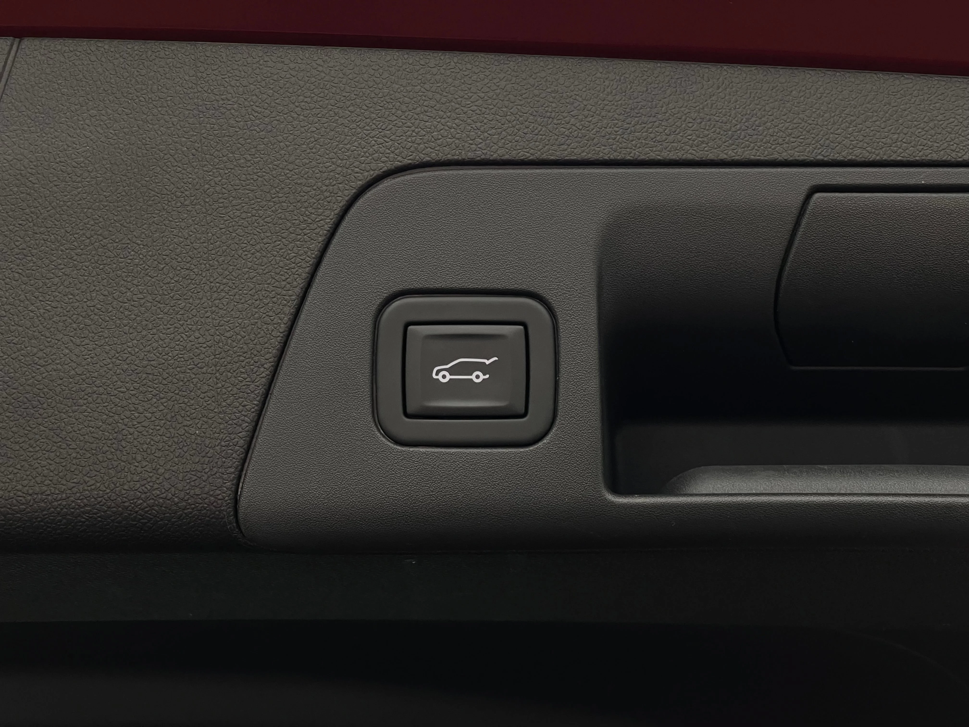 Used 2023 CINNABAR METALLIC Buick Preferred image 10