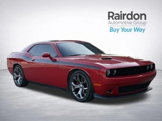 2015 Dodge Challenger R/T Plus's photo