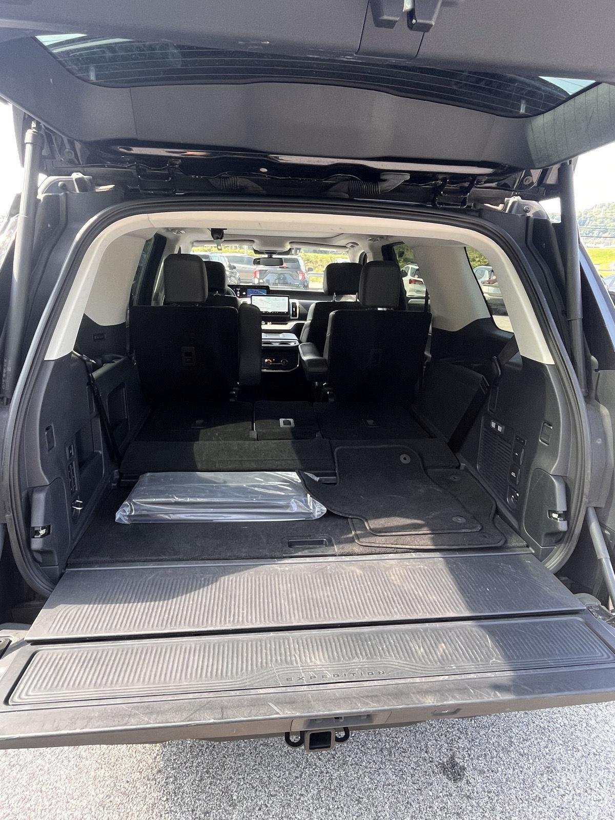 Used 2025 Agate Black Ford Active image 20