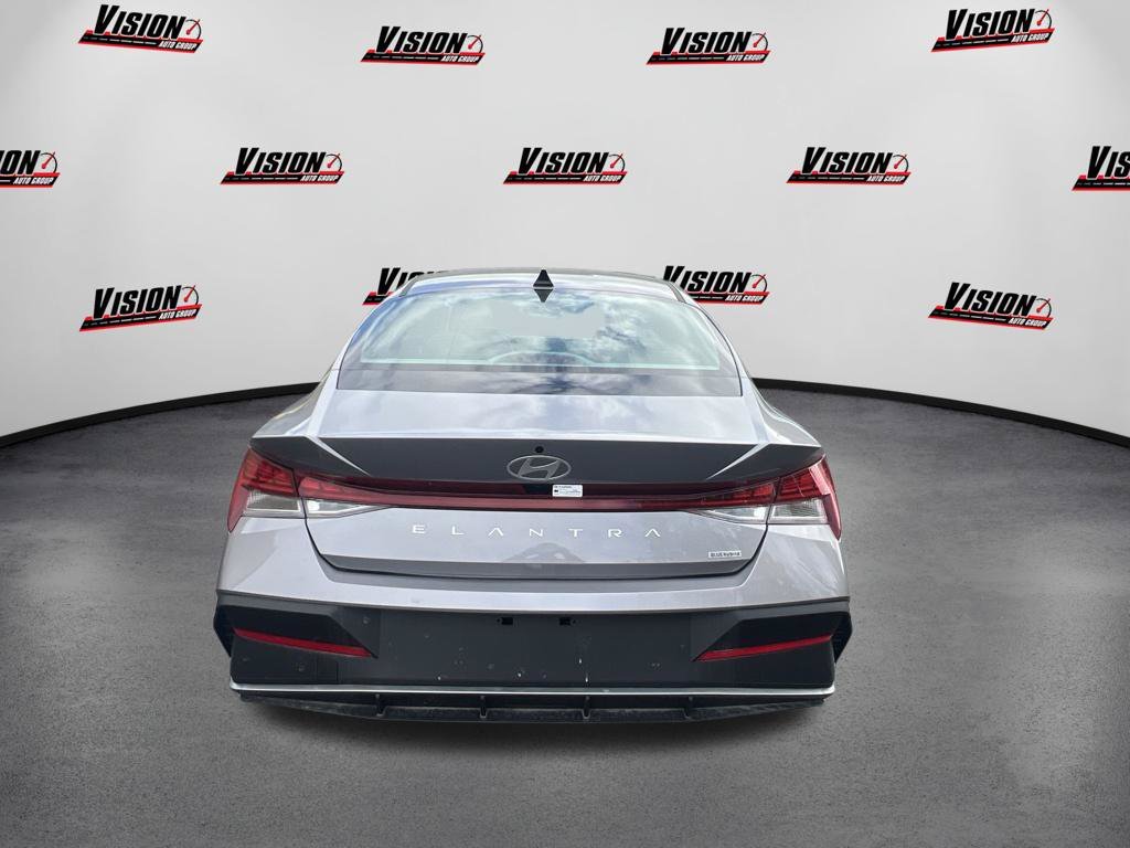 Certified Used 2025 Silver Hyundai Blue image 4