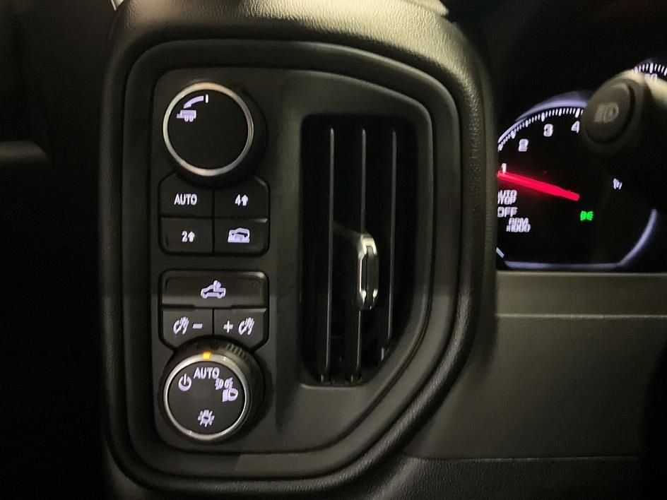 Used 2026 White Chevrolet Custom image 22