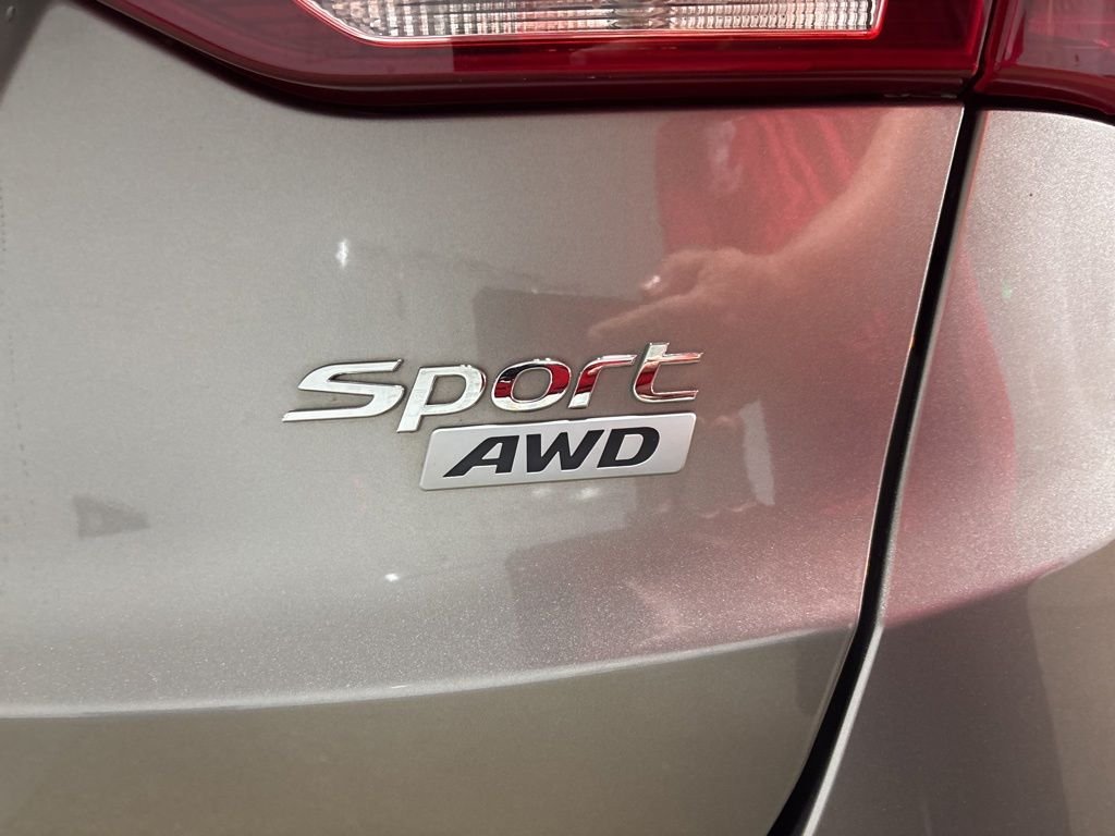 Used 2018 Gray Hyundai 2.4 Base image 30