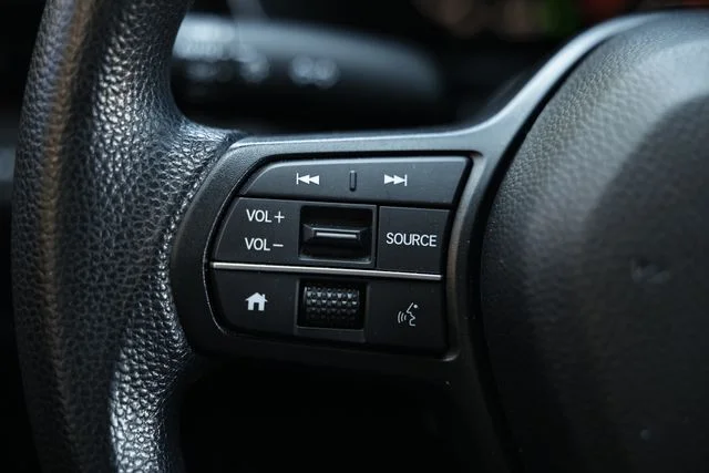Used 2023 White Honda EX image 34