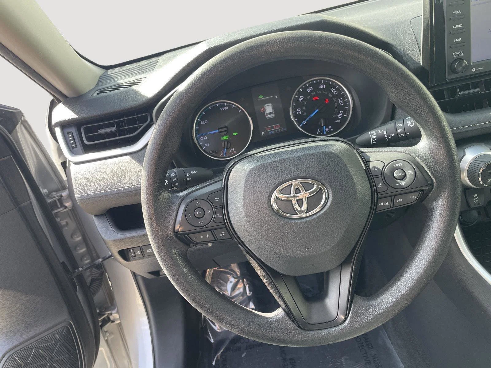 Used 2021 Silver Sky Metallic Toyota Hybrid XLE image 24