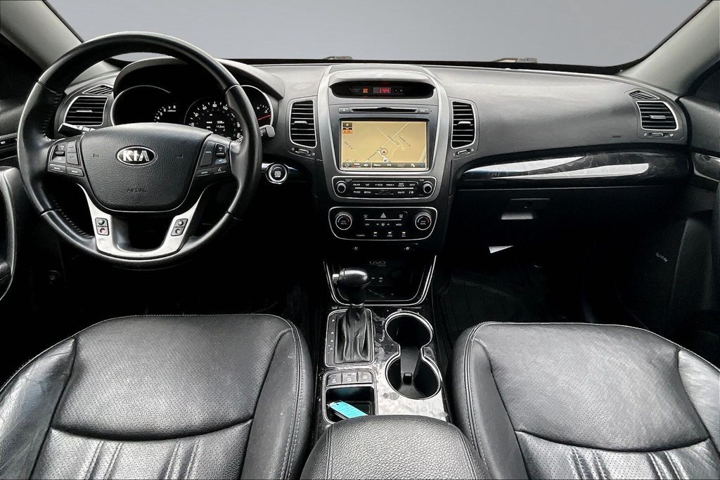 Used 2014 Black Kia EX image 7