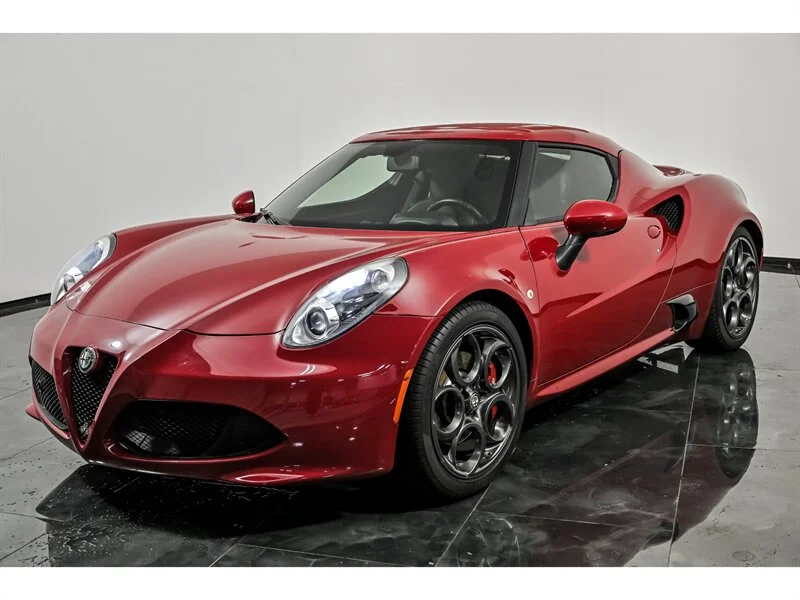 Used 2015 RED Alfa Romeo  image 5