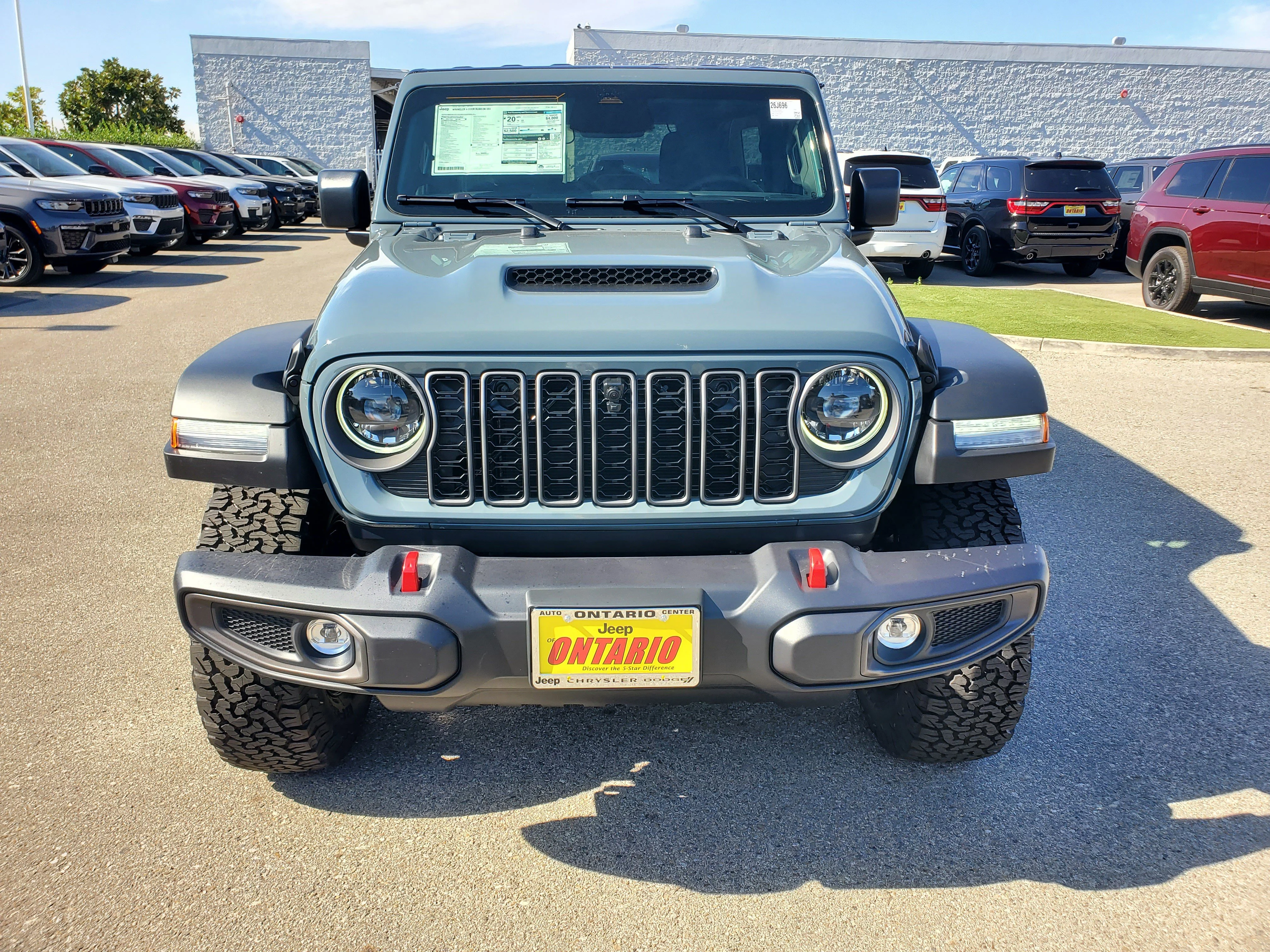 New 2026 Anvil Clear-Coat Exterior Paint Jeep Rubicon image 9