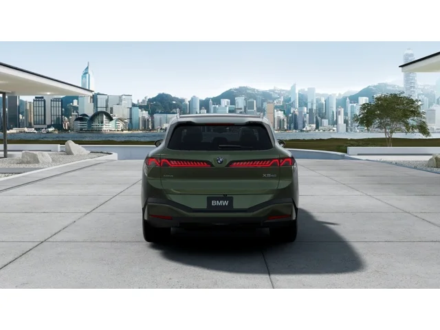 New 2027 Grey Pine Metallic BMW 40 xDrive image 5