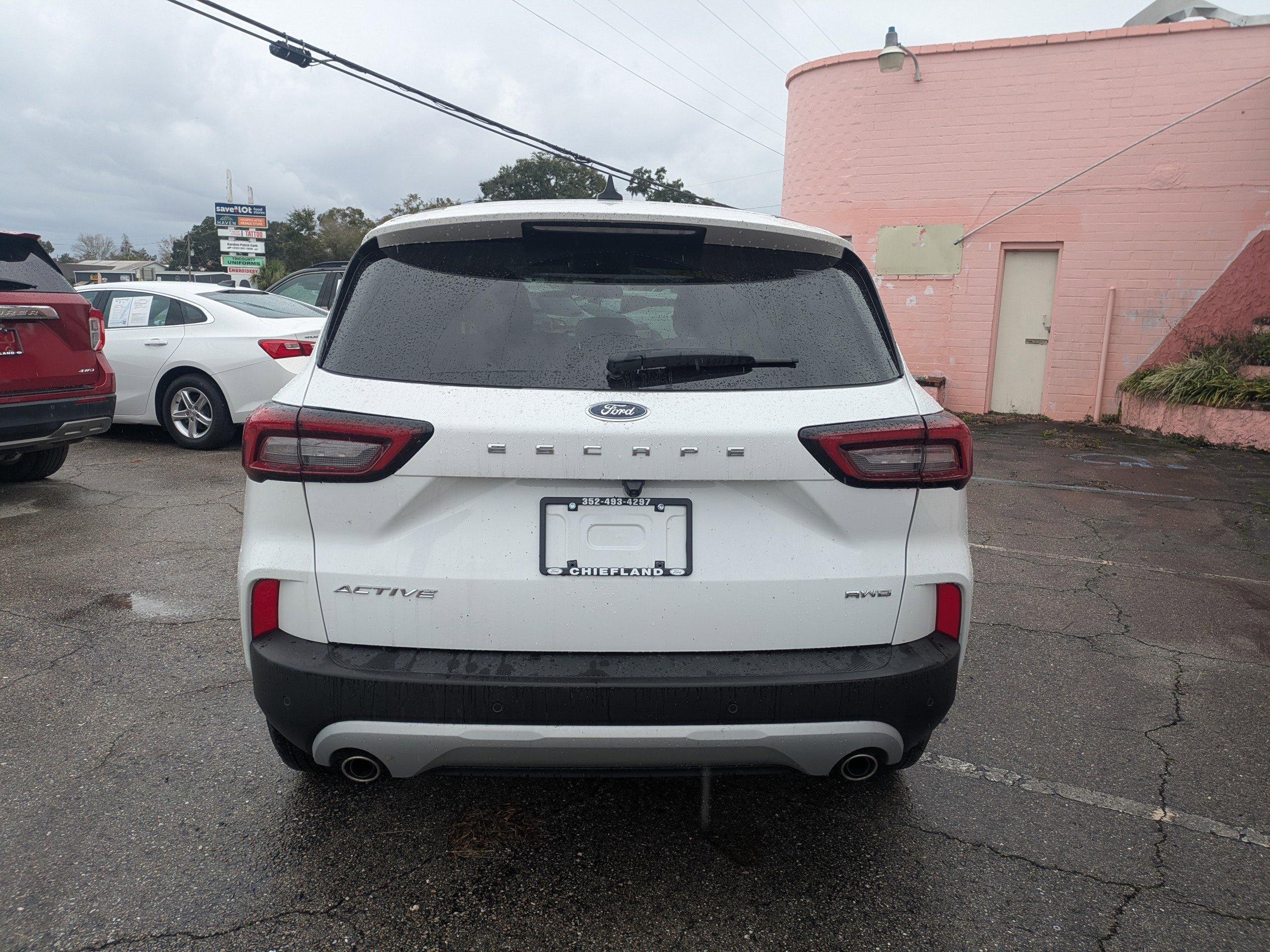 Used 2025 Oxford White Ford Active image 4