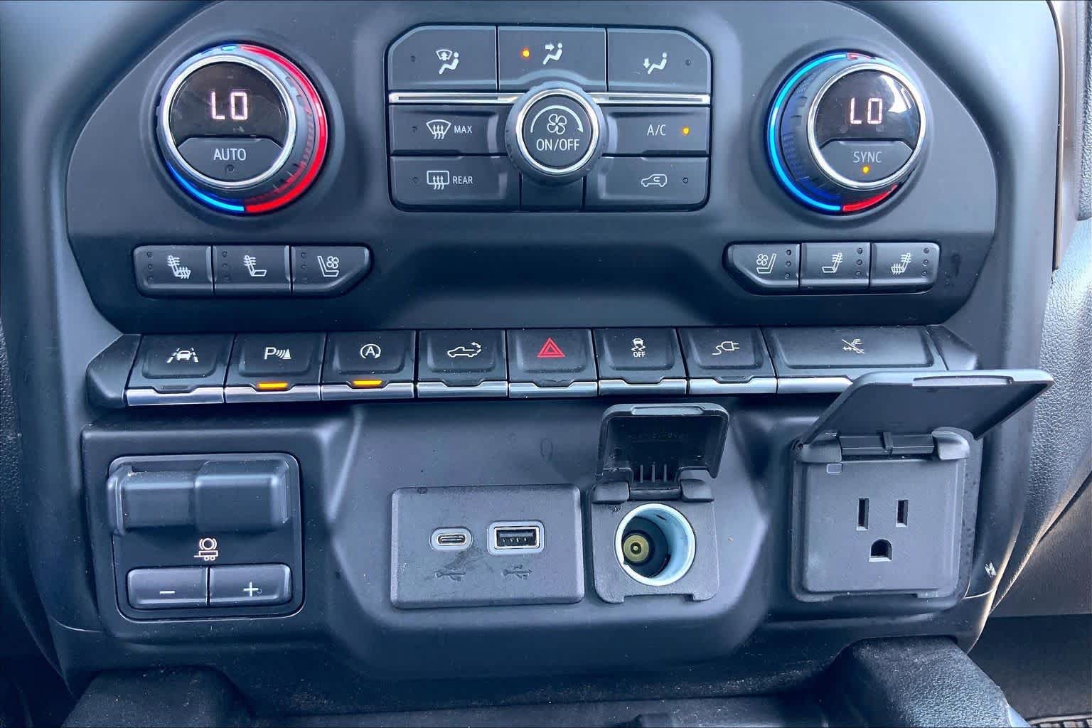 Used 2021 Black Chevrolet High Country image 33