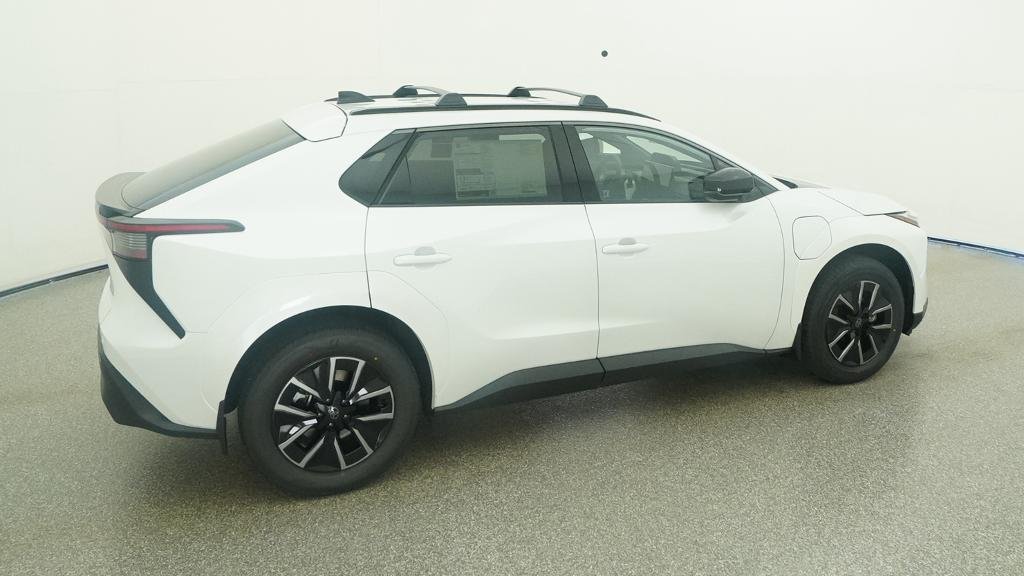New 2026 Wind Chill Pearl Toyota XLE image 16