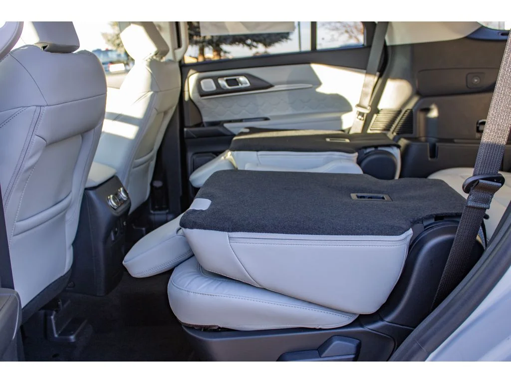 New 2026 Star White Metallic Tri-Coat Ford Platinum image 39