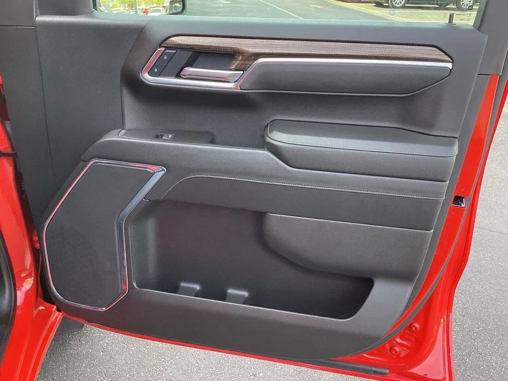 Used 2025 Red Hot Chevrolet LT image 21