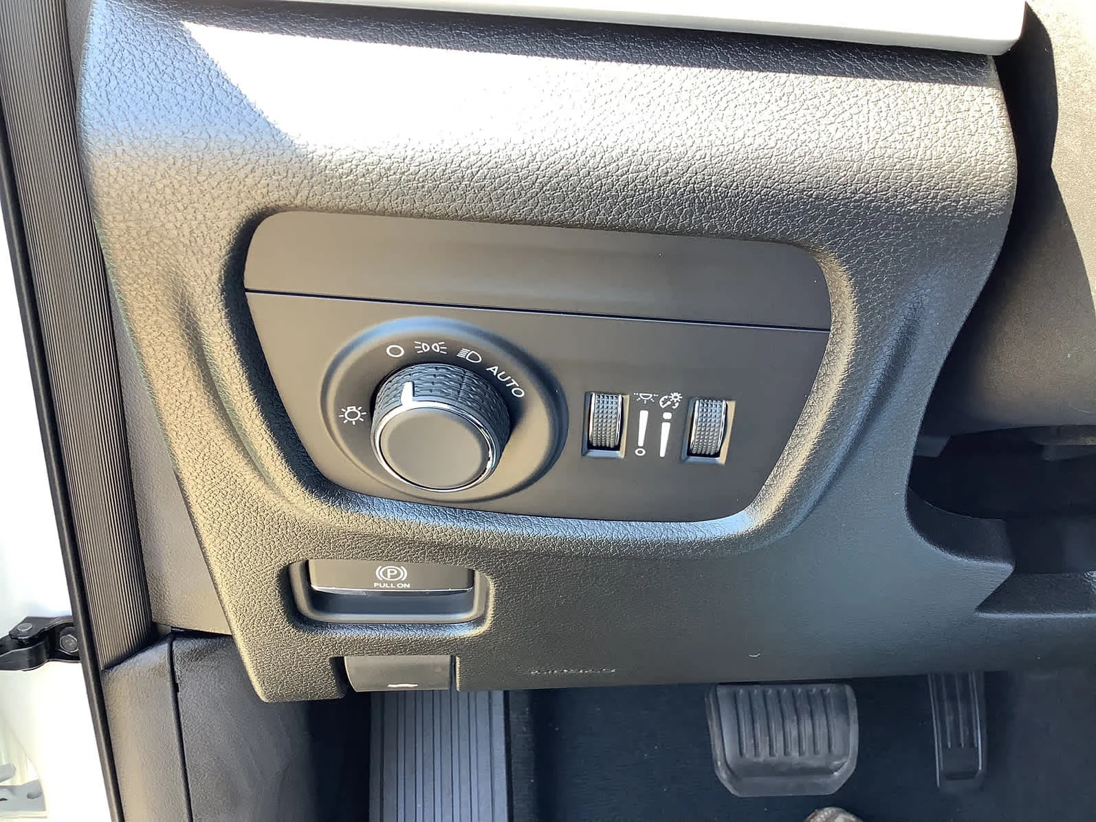 2025 Jeep Grand Cherokee Laredo - Photo 26