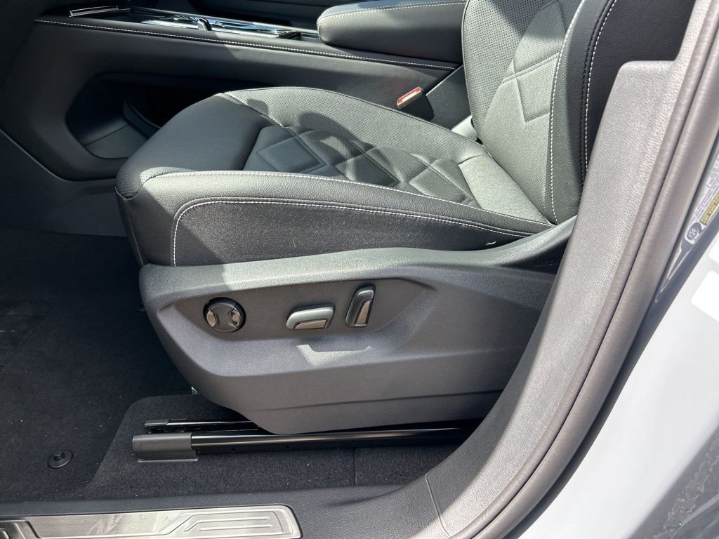 New 2026 Gray Volkswagen 2.0T SE w/Technology image 16
