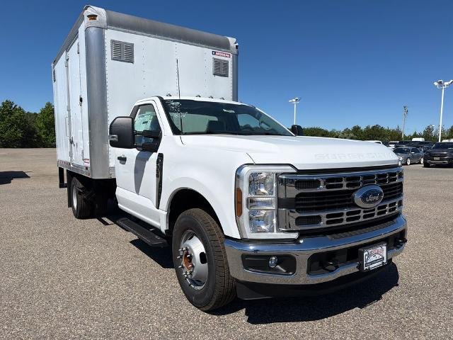 2026 Ford F-350 Super Duty Chassis Cab XL - Photo 30