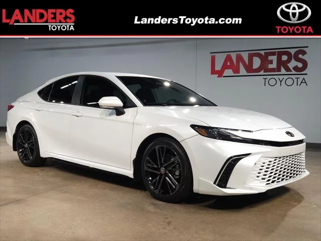 Certified Used 2025 WIND CHILL PEARL Toyota  image 1