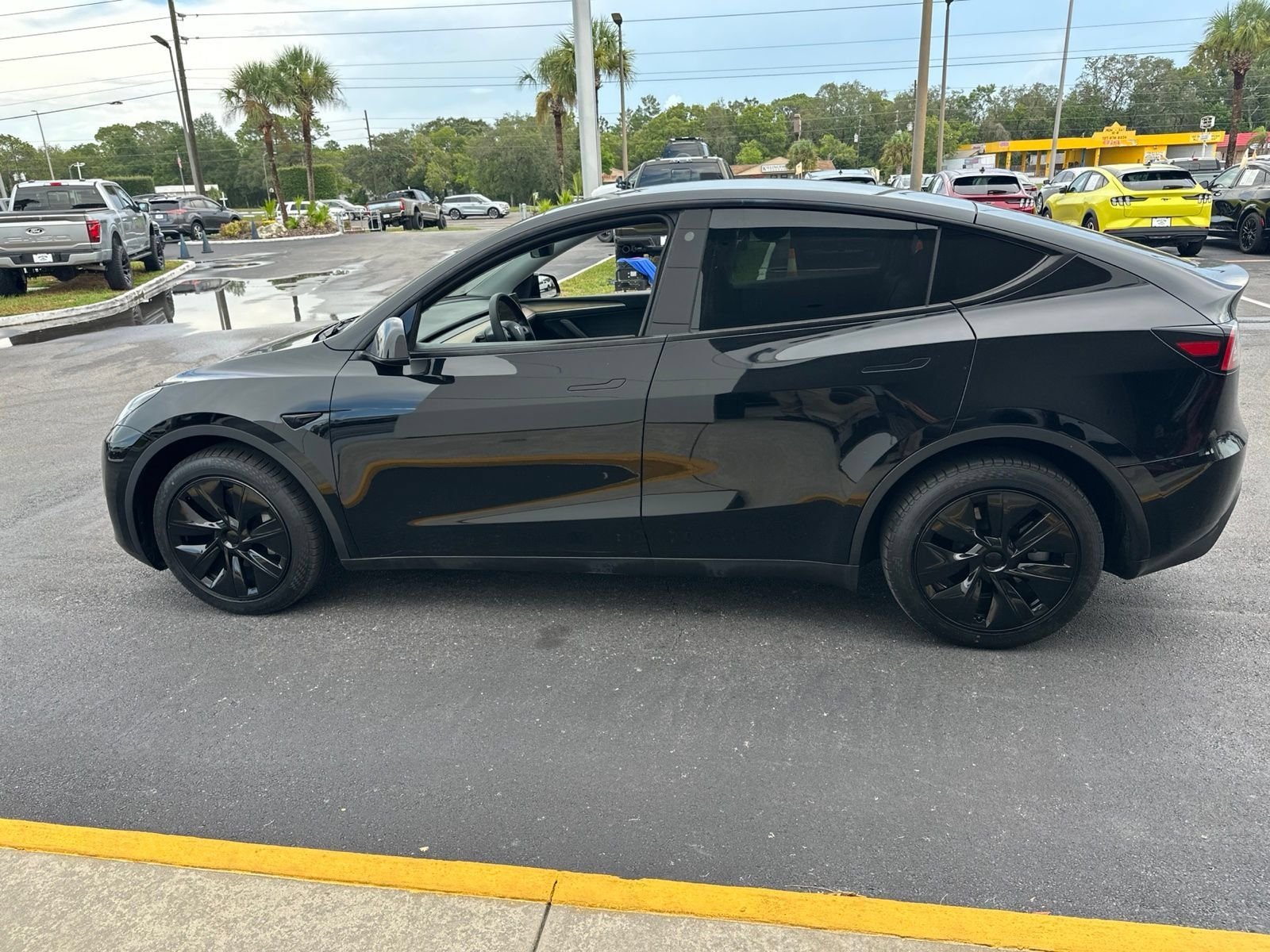 Used 2023 Black Tesla Long Range image 9