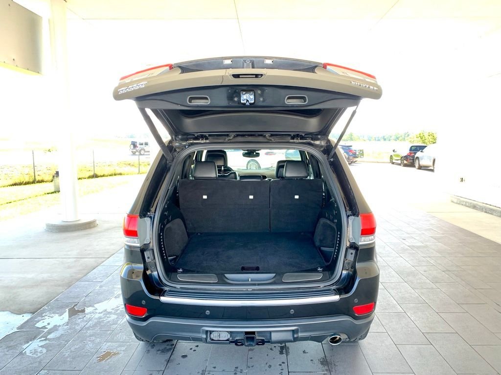 Used 2019 Black Jeep Limited image 21