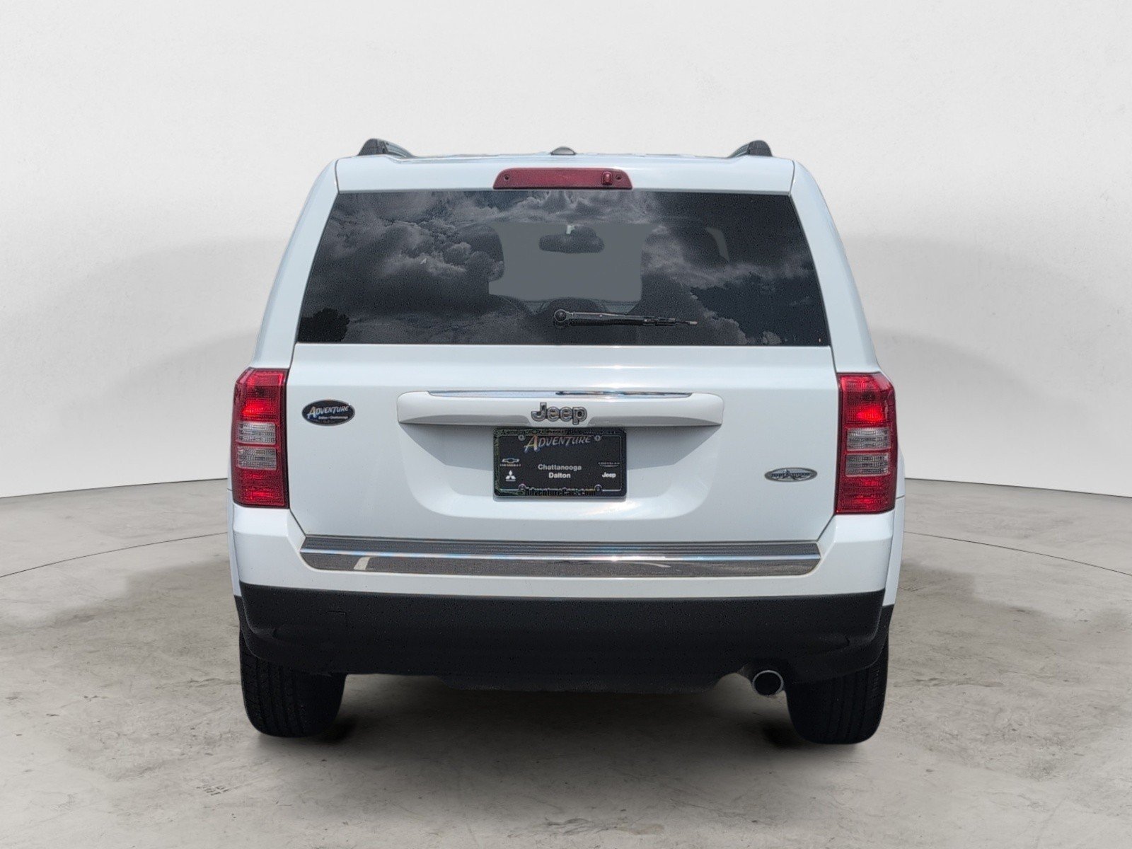 Used 2016 Bright White Clearcoat Jeep High Altitude Edition image 4