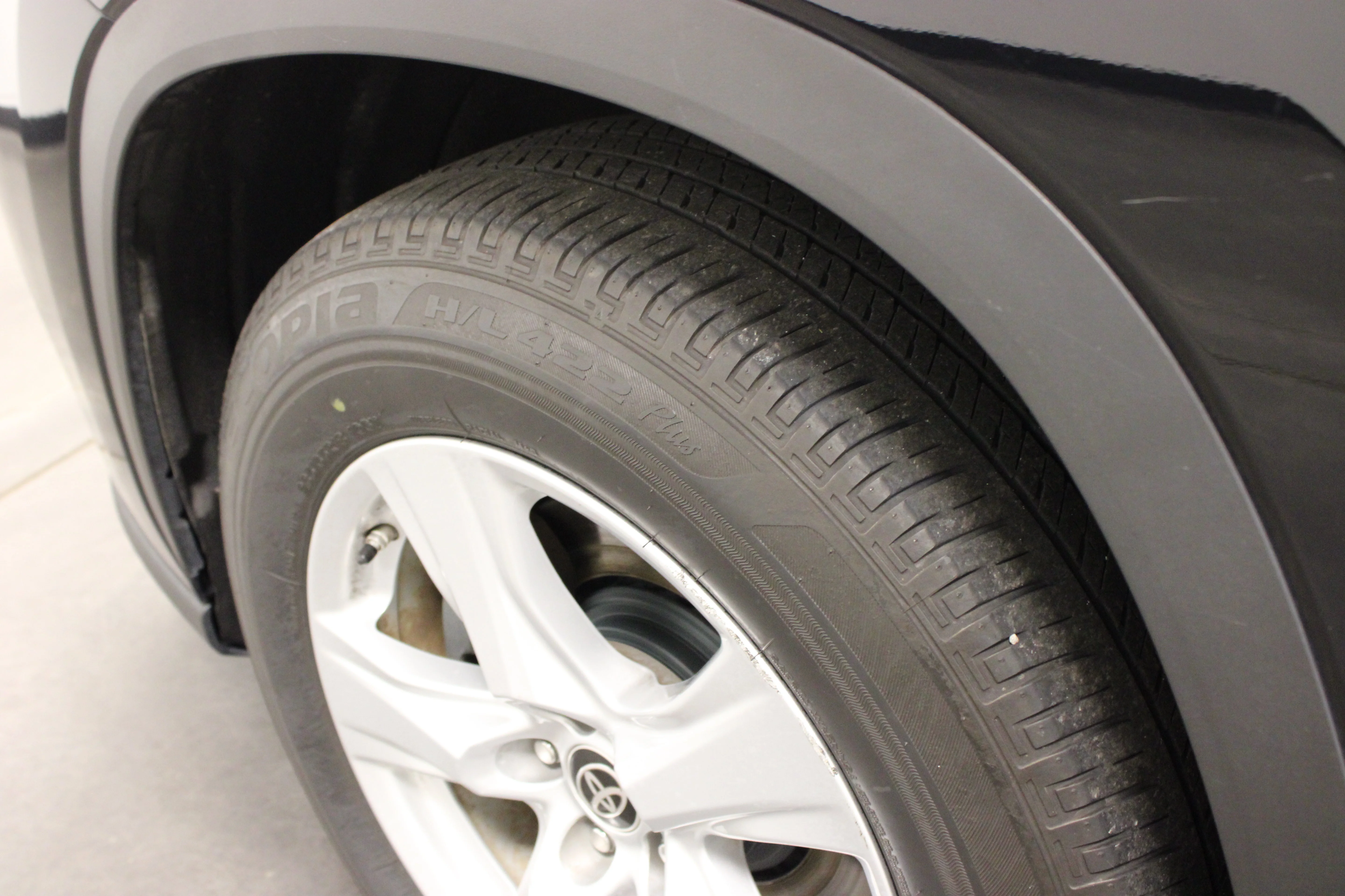 Used 2021 Midnight Black Metallic Toyota LE image 10