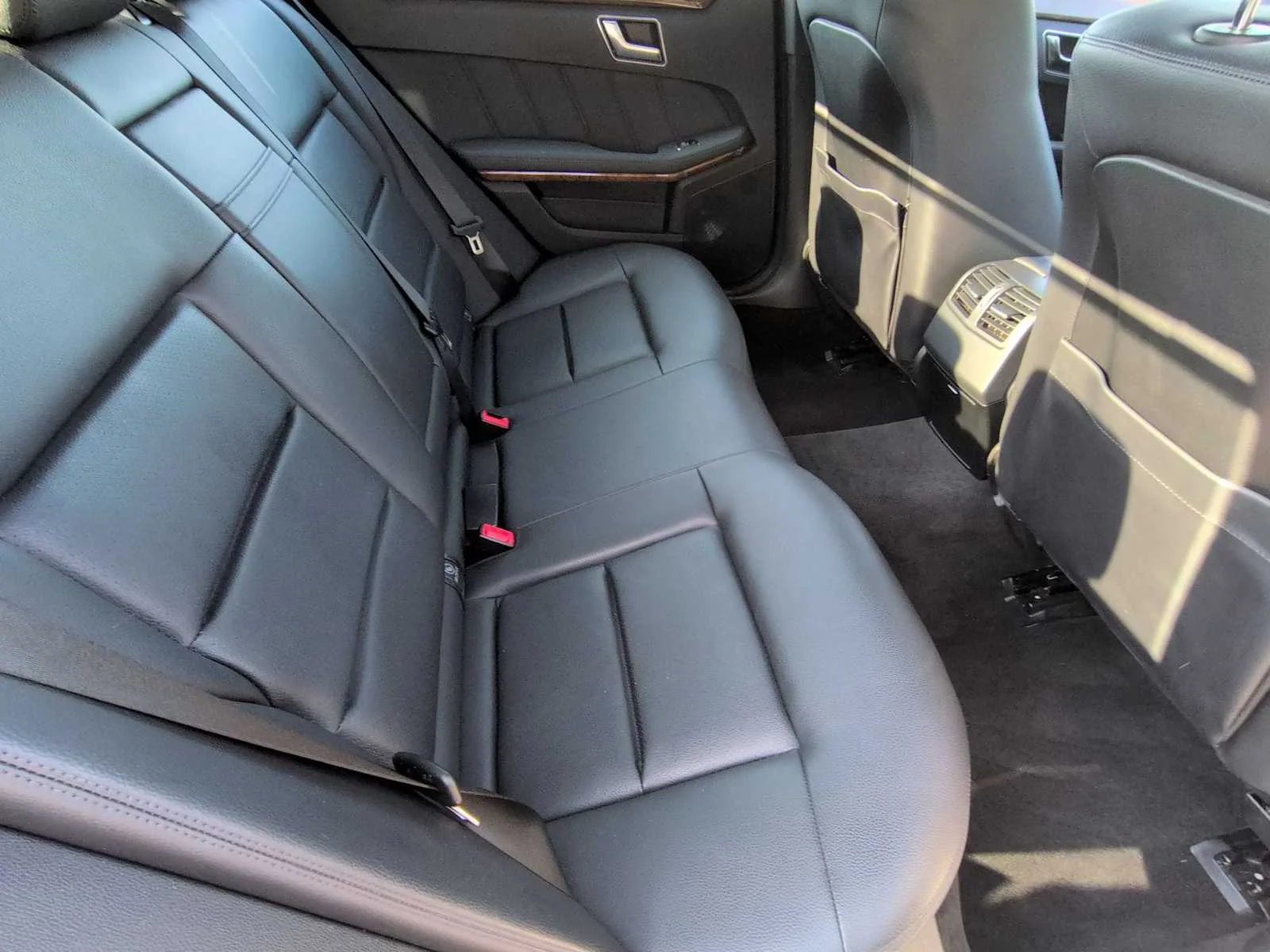 Used 2012 Iridium Silver Metallic Mercedes-Benz E 350 Sport image 22