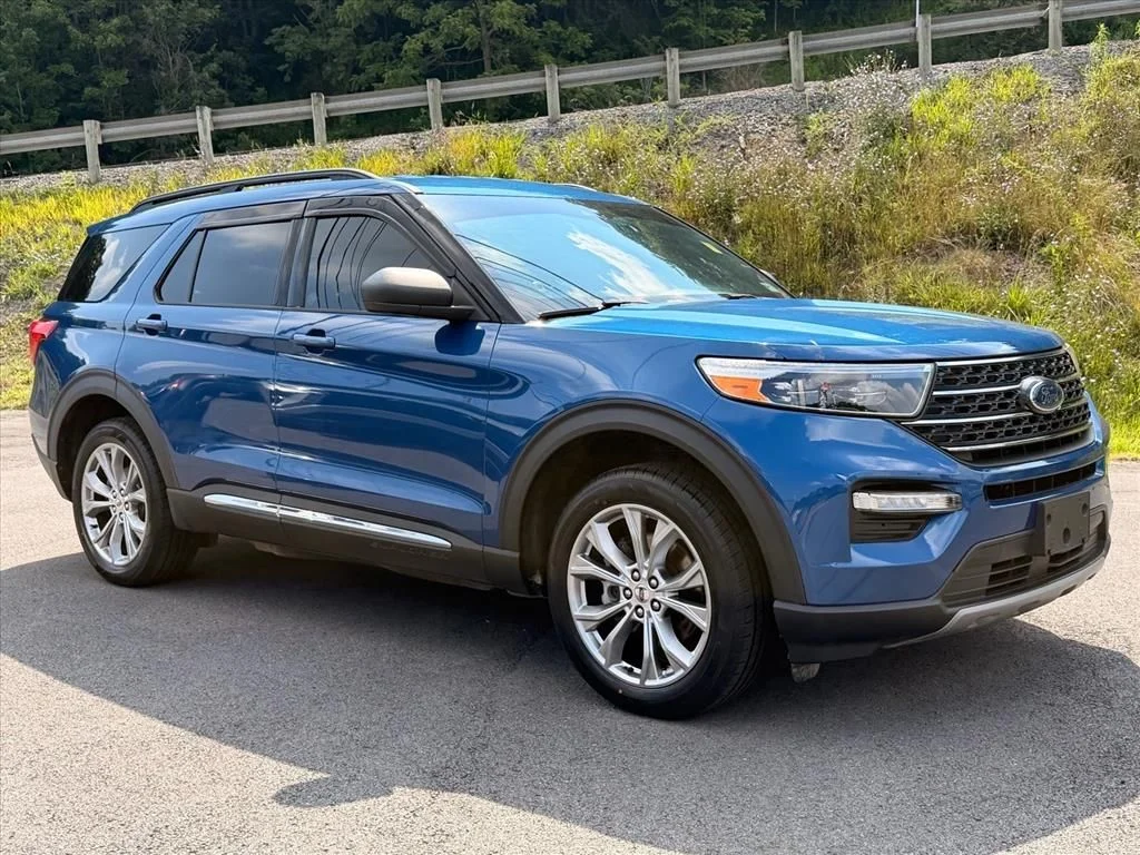 Used 2020 Blue Ford XLT image 16