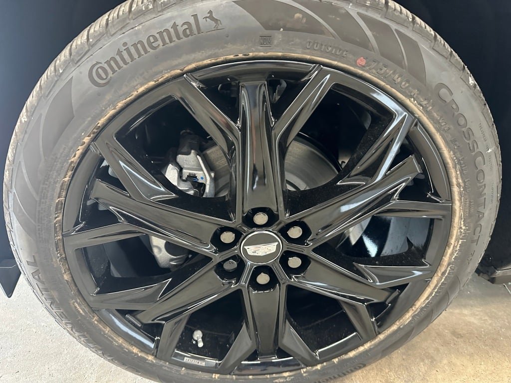 2027 Cadillac OPTIQ Premium Sport - Photo 37
