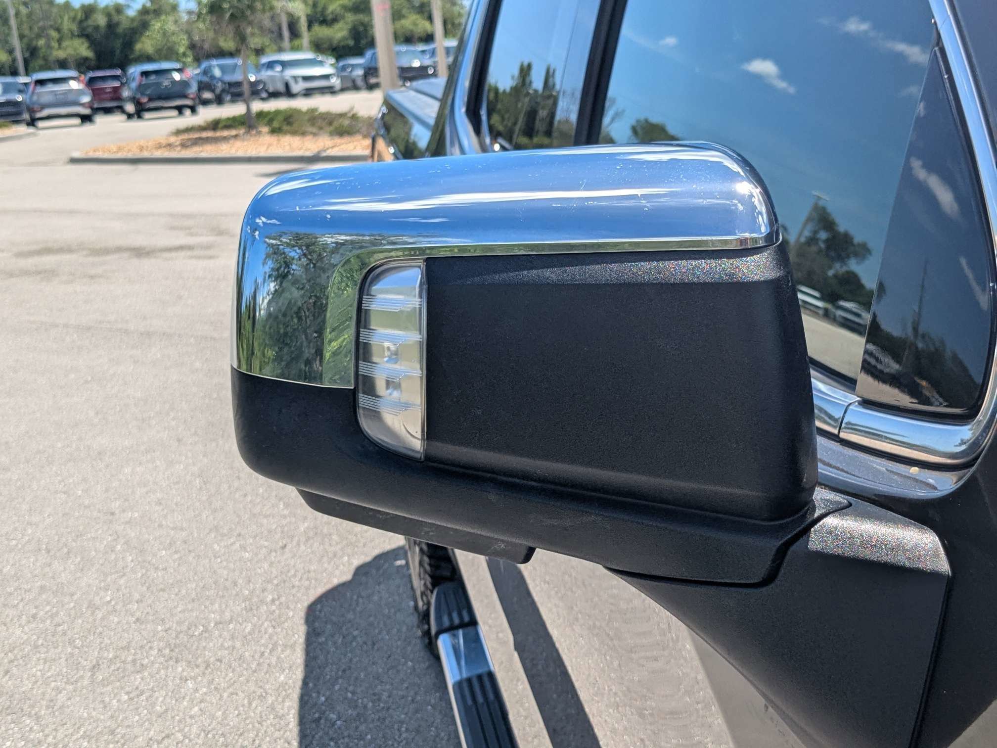 Used 2019 Smokey Quartz Metallic GMC SLT image 12
