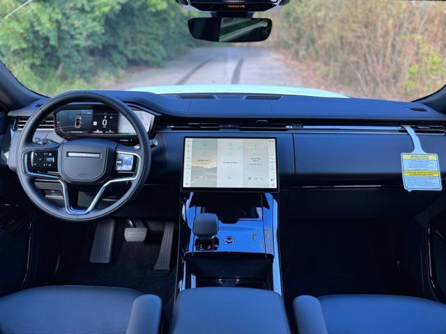 New 2027 Fuji White Land Rover SE image 21