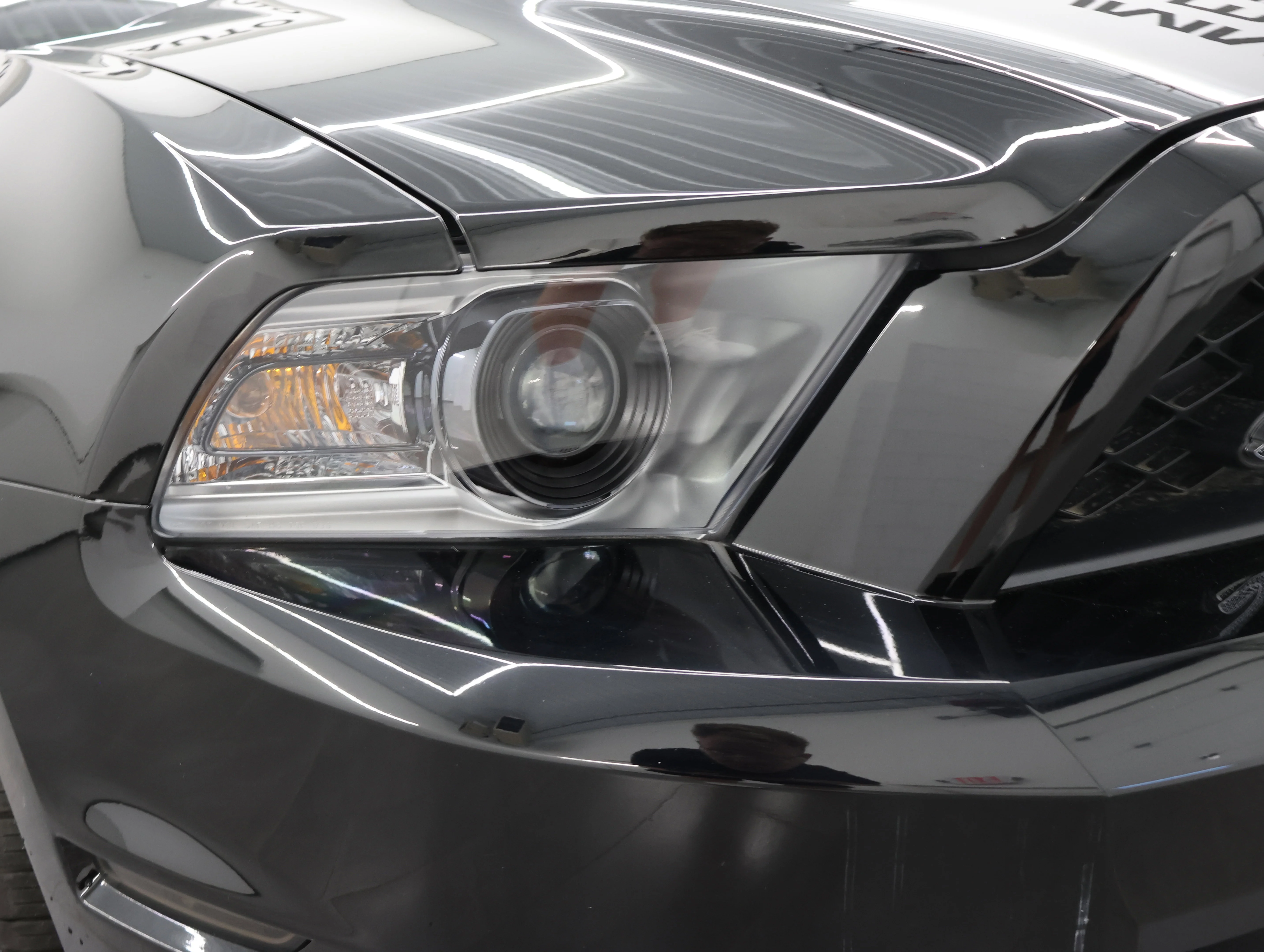 Used 2011 Black Ford Shelby GT500 image 31