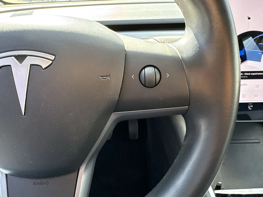 Used 2018 Deep Blue Metallic Tesla Long Range image 16