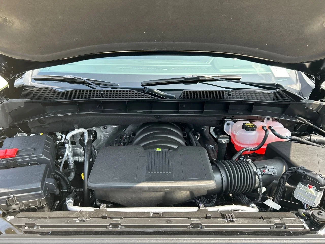 2026 GMC Sierra 1500 SLT - Photo 8