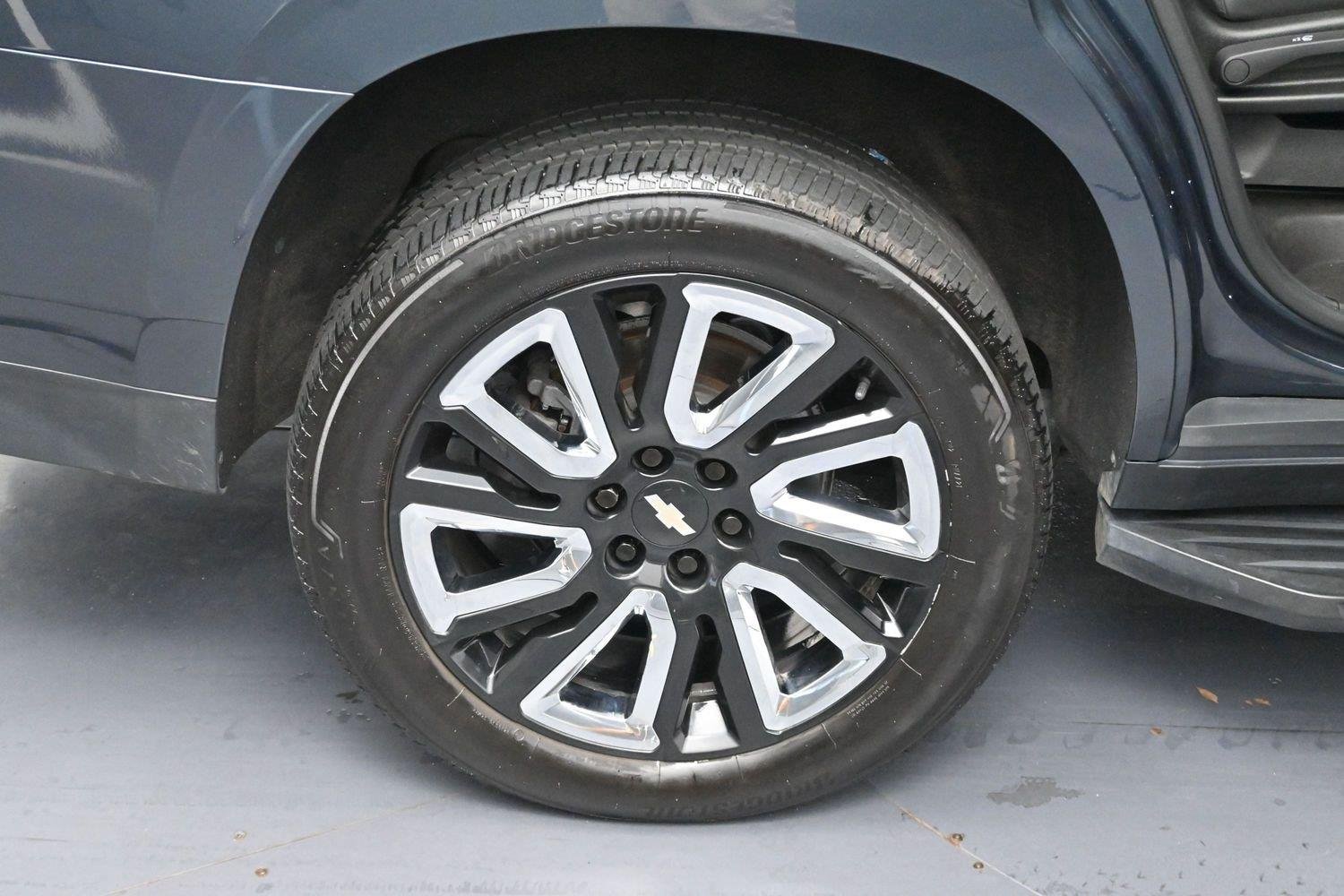Used 2021 Shadow Gray Metallic Chevrolet Premier image 37