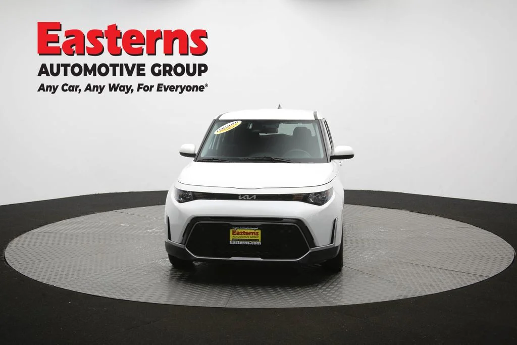 Used 2023 White Kia LX image 51